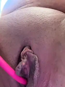 Snapshot of Your_Liza chatting on January 19, 2026, 2:15 am Your Liza online show from January 19, 2026, 2:15 am