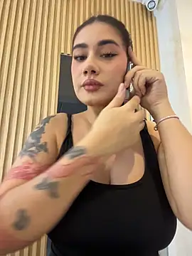 clarachanelricek online show from February 25, 2026, 7:25 pm