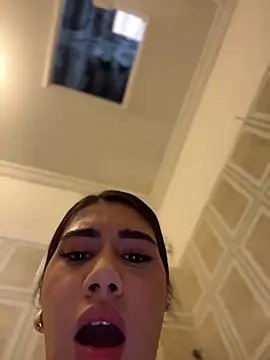 clarachanelricek online show from December 19, 2025, 8:55 pm