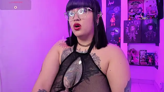 Snapshot of _Ali_Brinck_ chatting on October 9, 2025, 2:01 am Ali Brinck online show from October 9, 2025, 2:01 am