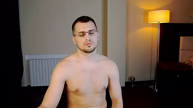 Friend12321 online show from February 16, 2025, 8:32 am