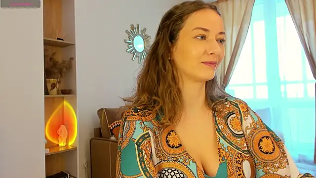 Kelly Summers online show from February 17, 2025, 1:22 pm