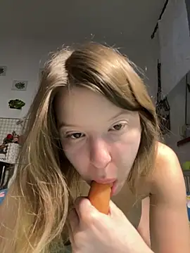 kimczii online show from April 10, 2026, 6:20 am