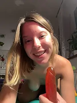 kimczii online show from September 22, 2025, 10:54 am