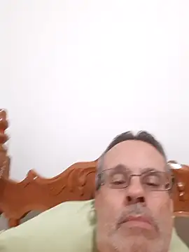 Snapshot of luiz303030 chatting on November 1, 2025, 10:03 pm luiz303030 online show from November 1, 2025, 10:03 pm