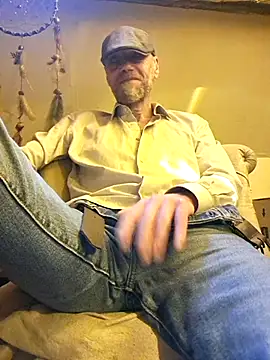 eddouxxx78 online show from April 1, 2026, 1:41 pm