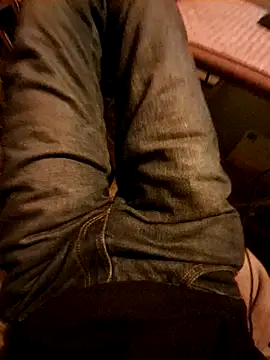 Snapshot of eddouxxx78 chatting on December 19, 2025, 6:54 pm eddouxxx78 online show from December 19, 2025, 6:54 pm