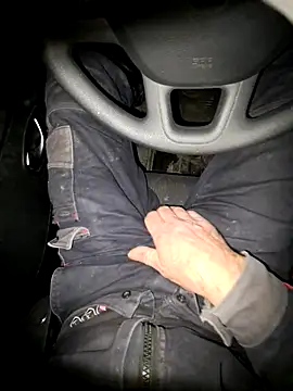 Snapshot of eddouxxx78 chatting on December 19, 2025, 6:16 am eddouxxx78 online show from December 19, 2025, 6:16 am