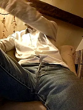eddouxxx78 online show from May 17, 2026, 4:45 am
