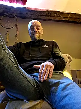 eddouxxx78 online show from March 28, 2026, 9:32 am