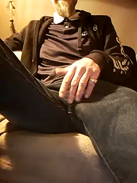 Snapshot of eddouxxx78 chatting on November 28, 2025, 6:52 pm eddouxxx78 online show from November 28, 2025, 6:52 pm