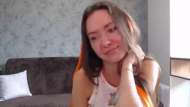    Emily    online show from October 5, 2025, 10:06 am