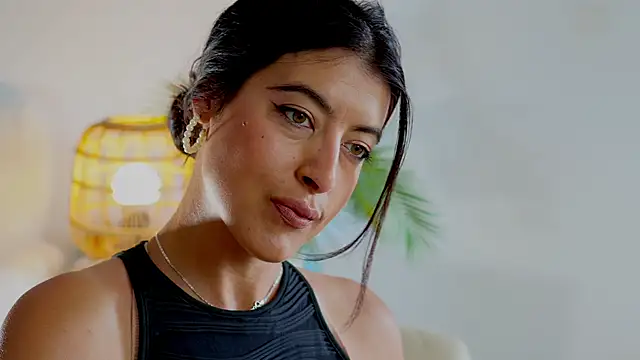 anabelcurvy online show from October 15, 2025, 1:41 pm