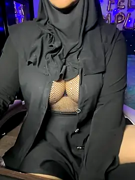 Snapshot of Jameela chatting on October 7, 2025, 9:38 pm Jameela online show from October 7, 2025, 9:38 pm