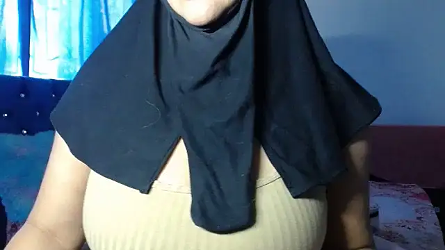 Snapshot of Jameela chatting on January 26, 2025, 8:56 pm Jameela online show from January 26, 2025, 8:56 pm