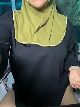 Snapshot of Jameela chatting on May 5, 2026, 1:52 am Jameela online show from May 5, 2026, 1:52 am