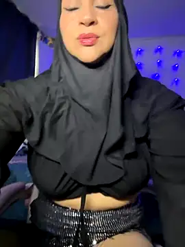 Snapshot of Jameela chatting on November 23, 2025, 7:13 pm Jameela online show from November 23, 2025, 7:13 pm