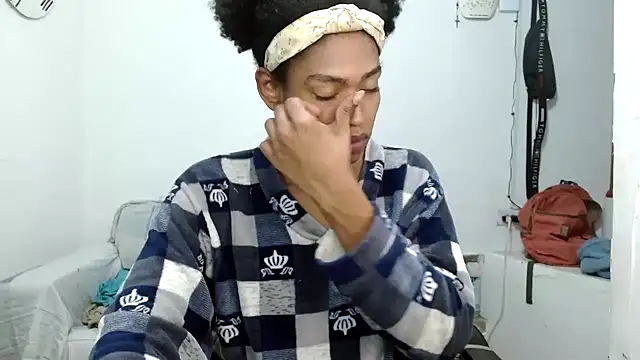 angelamarie1 online show from October 16, 2025, 5:05 am