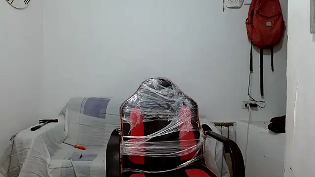 angelamarie1 online show from October 7, 2025, 12:00 am