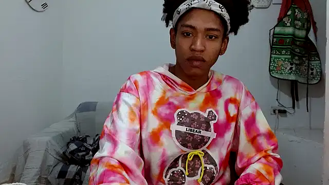 angelamarie1 online show from November 4, 2025, 5:55 am