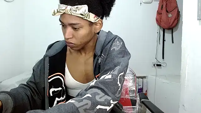 angelamarie1 online show from October 10, 2025, 11:33 am