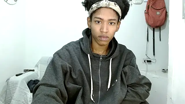 angelamarie1 online show from October 7, 2025, 12:06 pm