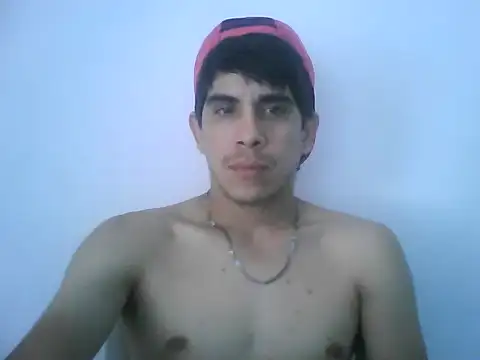 LarryCapija online show from November 5, 2025, 5:16 pm