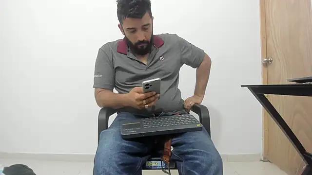 isearchcompany online show from November 19, 2025, 1:44 pm