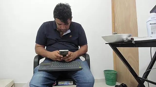 isearchcompany online show from November 30, 2025, 7:36 pm