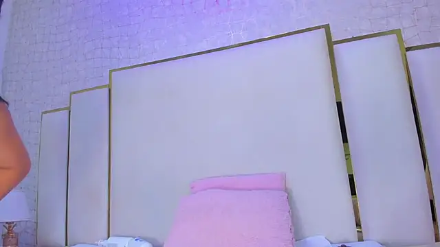 Snapshot of paola_rodriguez chatting on February 14, 2026, 8:58 am paola rodriguez online show from February 14, 2026, 8:58 am