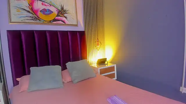 LauraAristizabal online show from April 2, 2026, 12:45 pm