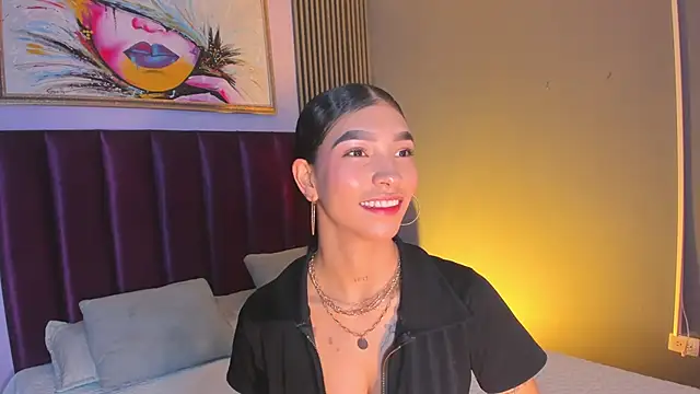 LauraAristizabal online show from July 19, 2026, 11:40 am