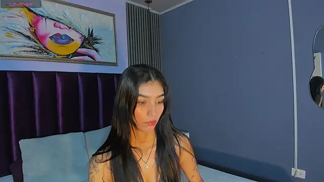 LauraAristizabal online show from June 25, 2026, 12:10 pm