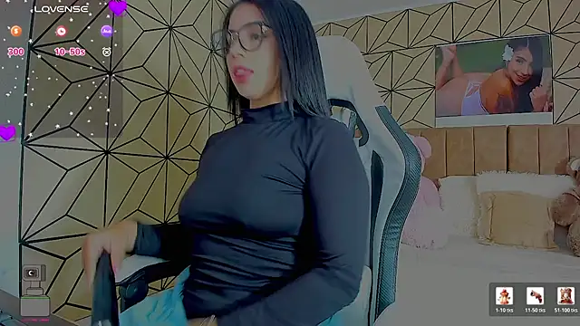 Snapshot of vane_lopez_ chatting on February 5, 2026, 9:32 pm vane lopez online show from February 5, 2026, 9:32 pm