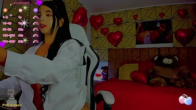 Snapshot of vane_lopez_ chatting on February 13, 2026, 8:31 pm vane lopez online show from February 13, 2026, 8:31 pm