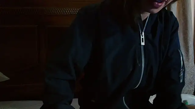 MINI Petite online show from January 14, 2026, 10:46 pm