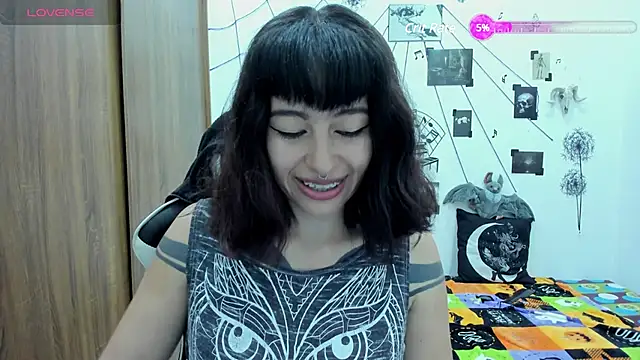 yunkodolly666 online show from February 17, 2025, 5:23 pm