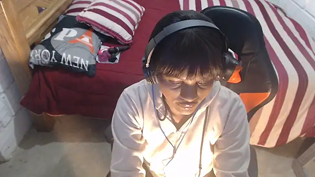 sexyjustin202 online show from October 12, 2025, 2:35 am