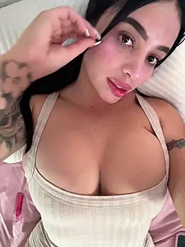 Snapshot of perla_kem_ chatting on February 26, 2026, 8:20 pm perla kem online show from February 26, 2026, 8:20 pm