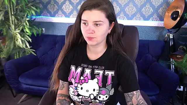 AmellyMilly online show from October 7, 2025, 12:50 pm