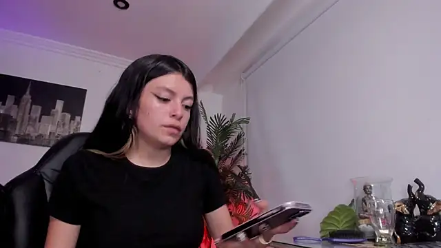 Meghan320 online show from April 16, 2026, 9:39 pm