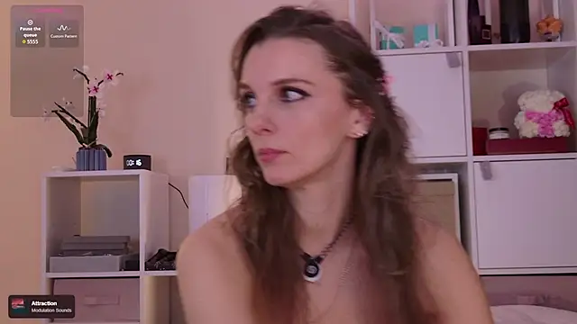 Karamelsw  online show from April 6, 2026, 9:16 pm