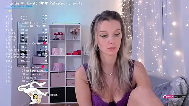 Snapshot of Karamelsw_ chatting on January 19, 2025, 4:44 am Karamelsw online show from January 19, 2025, 4:44 am