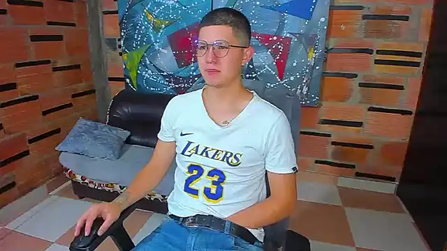 patrik 027 online show from February 26, 2025, 1:11 pm