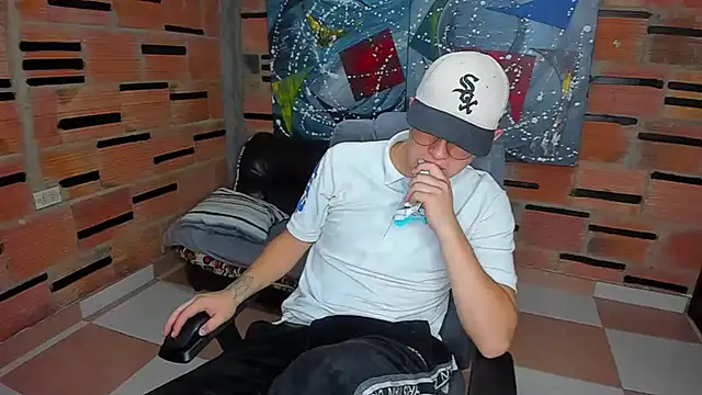 patrik 027 online show from February 11, 2025, 9:25 pm