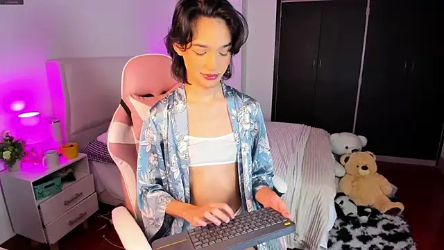 Ainhoads online show from March 19, 2026, 8:25 am