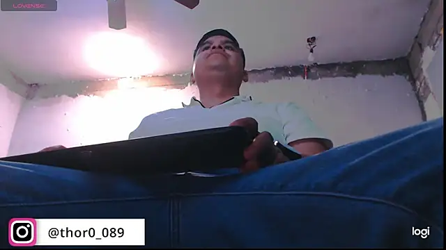 thor000089 online show from October 14, 2025, 4:35 am