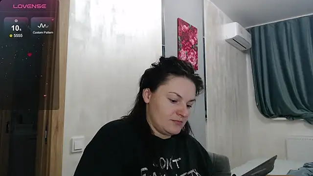 Stacy Davice online show from October 14, 2025, 7:03 pm