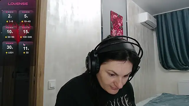 Stacy Davice online show from October 17, 2025, 3:43 am