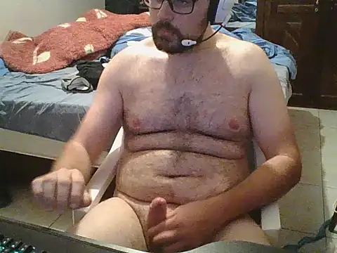 Snapshot of SuyNey chatting on October 5, 2025, 10:11 pm SuyNey online show from October 5, 2025, 10:11 pm